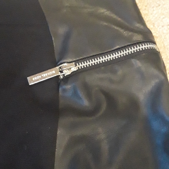 Stunning Michael Kors Zipper Pencil Skirt - Picture 2 of 4